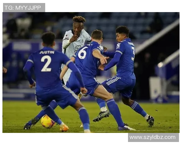 意甲激战：里昂与切尔西战成平局全场观众热情高涨