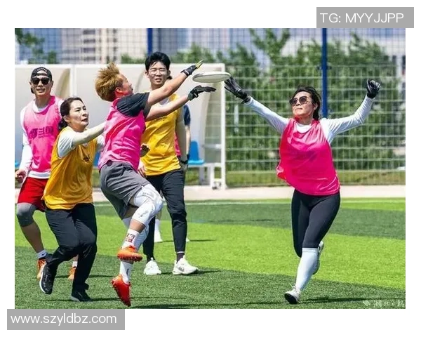 飞盘热潮下的北京飞盘队团队协作争议引发广泛讨论与思考